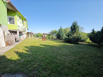 PREDAJ:DOM (CHALUPA) zastavaná plocha 400m2 vrátane Terasy - - 4