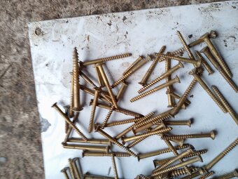 Staré mosadzné šrubky šroby - 4