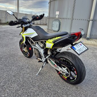 Aprilia Dorsoduro 750 - 4