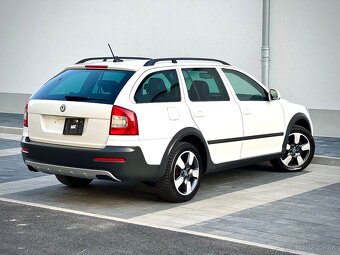 Škoda Octavia Scout 2.0 TDI 4x4 DSG alcantara - 4