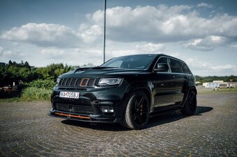 JEEP GRAND CHEROKEE SRT 6.4 HEMI V8 - 4