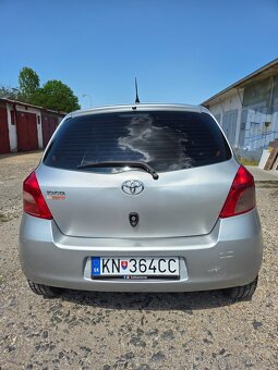 Toyota Yaris 1.3 T 3D - 4