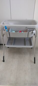 Prebalovací pult s vaničkou značky Chicco - 4