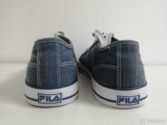 FILA - 4