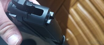 sig sauer p226 - 4