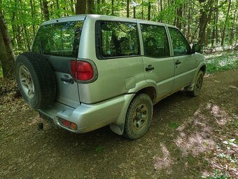 Rozpredam nissan terrano - 4