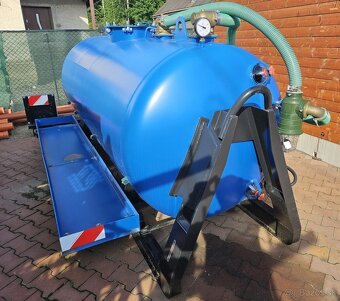 NOVÁ 3m3/300 ltr fekál cisterna 3.6m3/min čerpadlo nástavba - 4