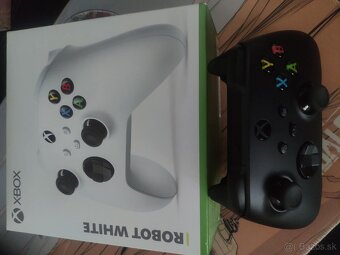 Predám nikdy nepoužívané XBOX bezdrôtové ovládače - 4