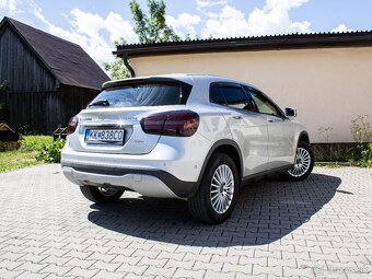Mercedes-Benz GLA 200 d 4MATIC A/T - 4