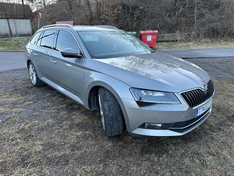 Škoda Superb Combi 2.0 TDI 190k Ambition DSG - 4