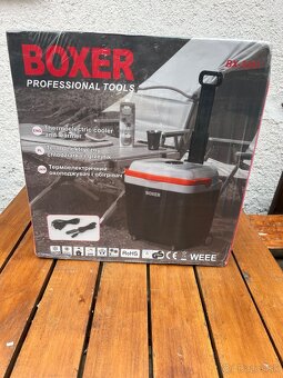 Prenosná chladnička do auta 12V/240V - 4