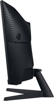 34'' Samsung Odyssey G5 (Ultrawide) - 4