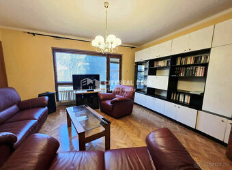 Na predaj dvojposchodový rodinný dom v meste Nové Zámky - 4