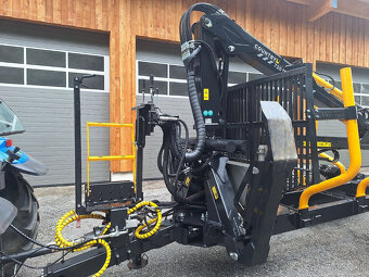 Lesný príves COUNTRY C720/T110D s hydraulickou rukou 7,2 m - 4
