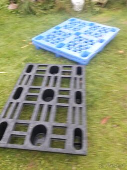 Predam plastove palety - 4