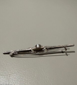 strieborná brošňa v etui - 4