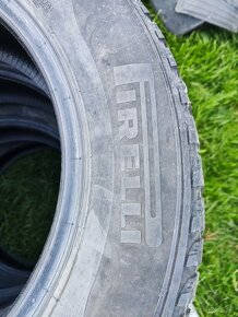 predám zimné pneu Pirelli 195/65 R15 - 4