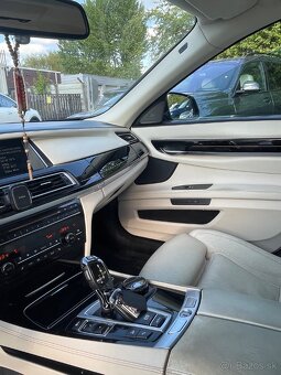 Predám BMW 740d 3.0 Twinturbo 4x4 230 kW v ciernej perle - 4