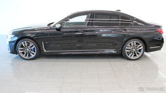 BMW M760Li xDrive Limousine, jediný "rukavičkový" majiteľ - 4