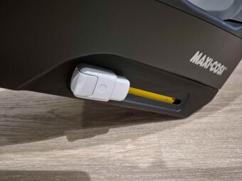 Maxi-Cosi Pebble Plus + ISOFIX základňa + príslušenstvo - 4