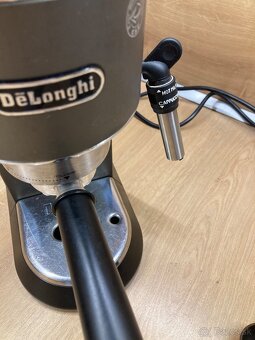 Delonghi Dedica EC658.BK pakovy kavovar cierny - 4