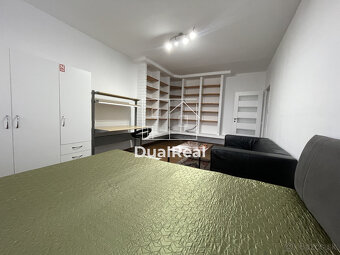 Na prenájom 3-izbový byt v Nových Zámkoch - 4