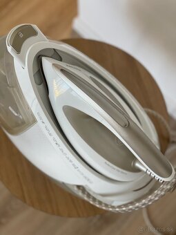 Parná žehlička  Philips PerfectCare Elite - 4