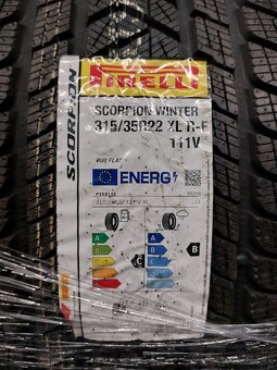 2ks Pirelli Scorpion Winter 315/35R22 RFT - 4