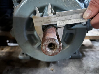 elektromotor 2,2 kw - 4