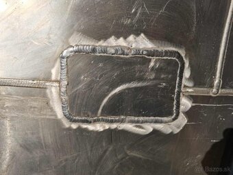 Palivová nádrž. - 4