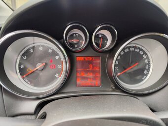 Opel astra J - 4