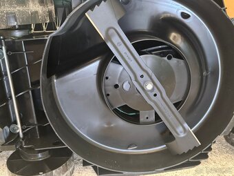 Bosch Advanced Rotak 750 - 4