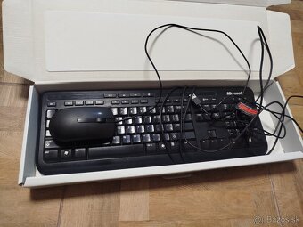 Samsung Monitor - 4
