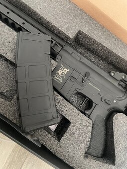 Delta Armory airsoft zbraň M4 AR15 URX 3 12" Bravo Čierna - 4