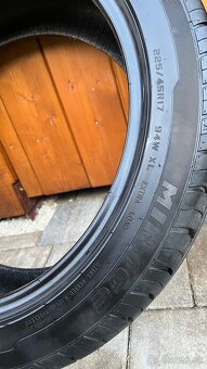 Mirage 225/45 R17 - 4