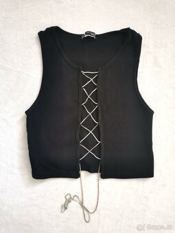 Crop top s kamienkami Zara - 4