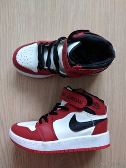 Členkové AIR Jordan a tričko - 4