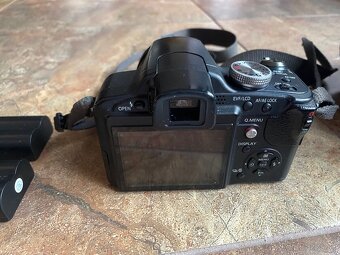 Panasonic Lumix FZ28 - 4