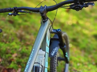 Trek remedy 8   M - 4