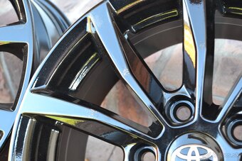 5x114,3 R16 Hlinikove disky na Toyotu Auris + TPMS - 4