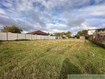 Znížená cena Krásny priestranný takmer 10 á pozemok v kúp - 4