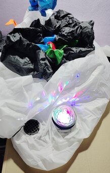 Nafukovacia svietiaca vianočná dekorácia s osvetlením - 4