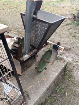 Sadzac na  zemiaki - 4