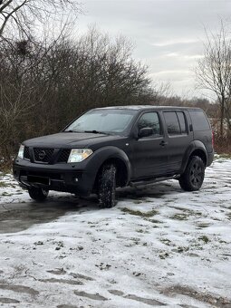 Nissan Pathfinder - 4