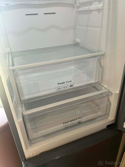 Chladnička Samsung čierna 353l - 4