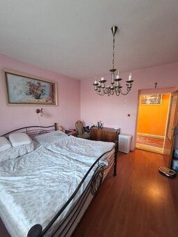 DVOJPODLAŽNÝ RODINNÝ DOM - ČECHYNCE - 1530m2 POZEMOK - 4