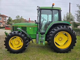 JOHN DEERE 6600 TRAKTOR - 4