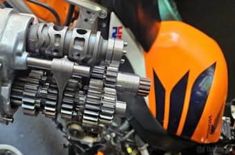 Honda CBR1000RR, rv: 2005, model SC57 , REPSOL - 4