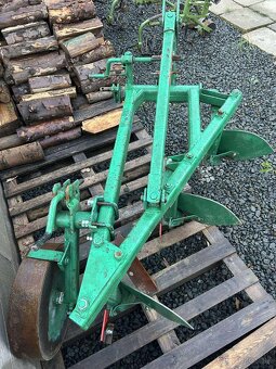 Predám trojradličný pluh - 4