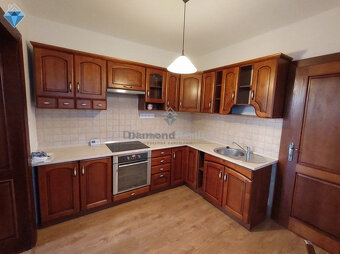 Na prenájom luxusný rodinný dom s nádherným výhľadom Nitra - - 4